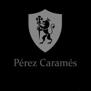 Logo de la bodega Perez Caram茅s